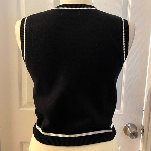 Black Skeleton Graphic Knit Vest - Picture 3 of 3